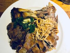 德国风味烤猪肘-宝莱纳餐厅(滨江店)