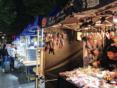 -吴山路夜市