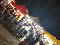 -席娜卡琳火车铁道夜市