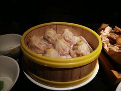 蟹粉小笼包-老头儿油爆虾·知味杭州(爱琴海购物中心)