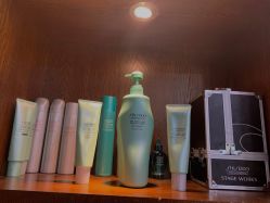 -PE SALON