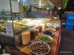 -鱼窝棚柴火铁锅炖(富山屯店)