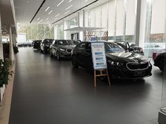 -北京中升宝辉宝马4S店