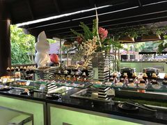 自助取餐区-三亚海韵度假酒店·渔人码头海鲜火锅BBQ自助餐厅·落日吧