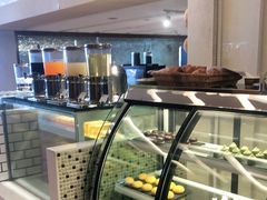 自助取餐区-湖景知味西餐厅•自助餐• 轻食(南京金茂威斯汀大酒店)
