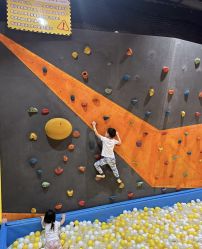 -探奇乐园蹦床公园(日月广场店)