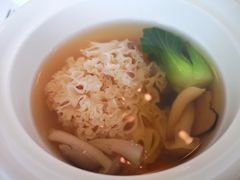 松茸炖花胶汤-世博源公馆·本帮融合菜·主题包厢·江景餐厅