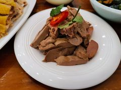 香蜜鹅肝-侬佳蒸菜馆(听潮店)