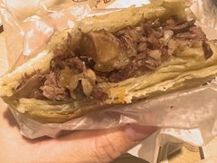 精品驴肉火烧-闫家驴肉老店(华电一校店)