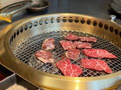 -铭牛烧肉·和牛海鲜自助(高新月牙湖店)