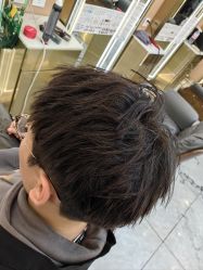 -一東造型烫发染发