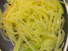 手切黑龙江寒地土豆丝-东方饺子王(大屯路店)