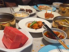 -雍容荟帝王蟹活龙虾展台自助(IFS黑金店)
