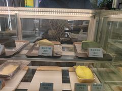 面包甜点陈列柜-猫王榴莲世家(三里屯SOHO商场店)