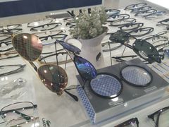 -三叶眼镜城·好视力眼镜店