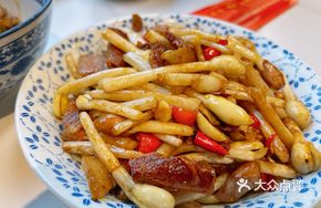 Peanut Sprout Stir-Fry with Pork