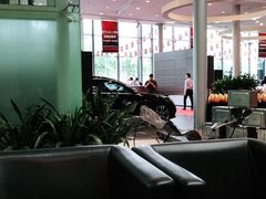 -成都中升之星奔驰4S店