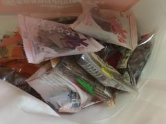 -来伊份(上海市静安区万航渡路889广场店)