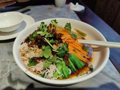 凉拌米线-蔼若春.传承三十年云南菜(金碧公园店)