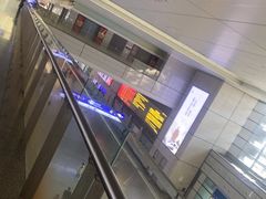 -麦当劳(上海虹桥站30B检票口楼上)