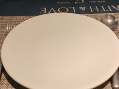 -又见马甲M8融合西餐厅(体育中心店)