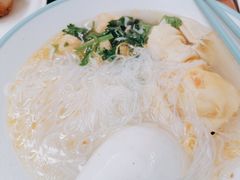 -小杨生煎(金山百联购物中心3楼店)