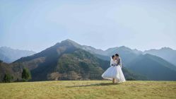 -雪中彩影婚纱摄影·微光艺术中心