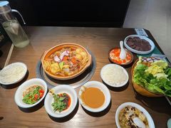-蔡婶牛腩牛杂煲(长安万科店)
