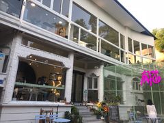 -有猫主题·治愈系猫咖(曾厝垵店)