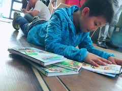 -钟书阁(松江泰晤士小镇店)