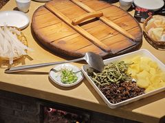 -万里闯关东铁锅炖菜馆(高新旗舰店)