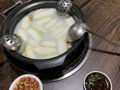 -鸿渡渔庄·特色鸭咀鱼