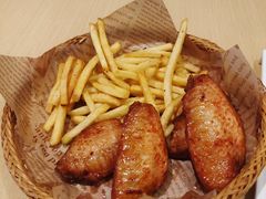 薯条鸡翅中拼盘-茶小点(丽悦新天店)