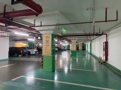 -龙湖天街-停车场