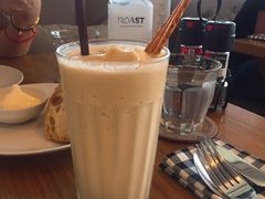 -ROAST coffee & eatery