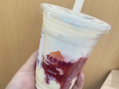 招牌草莓大福奶茶-伏小桃(茂业天地店)