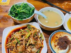 肥肠豆汤-朱大嘴肥肠血旺(福字街店)