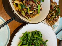 -有红鸡毛店·川菜(建设路店)