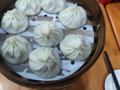 -莱莱小笼·乔艾