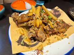 -川流不息·地道川菜·小龙虾(松东路店)