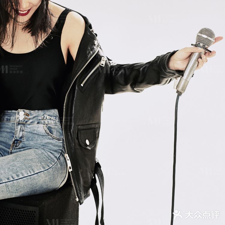 深圳婚纱照 | 单色背景拍出来的高级感