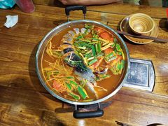-亮欢寨酸汤鱼(沙冲路店)