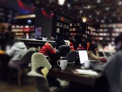 -钟书阁(松江泰晤士小镇店)