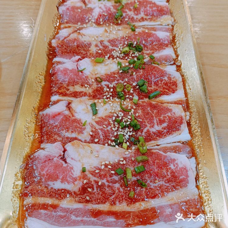 来这里吃烤肉的最终结果是肚饱眼还馋❗