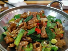 干锅肥肠-何哥鲜鱼餐厅(龙湖花园店)