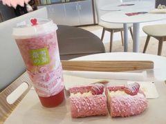 草莓魔法棒-奈雪的茶(KK MALL店)