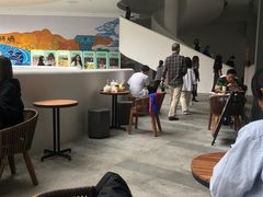 大堂-星巴克臻选(广州二沙岛文立方店)