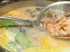 -尚尚仙·酸汤猪手·猪肚鸡火锅(华联万柳购物中心店)