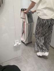 -LESSMORE科技头皮理容中心