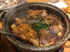 砂锅蝶鱼头-新海渔港·胶东海鲜家常菜·家宴(奥体中心店)